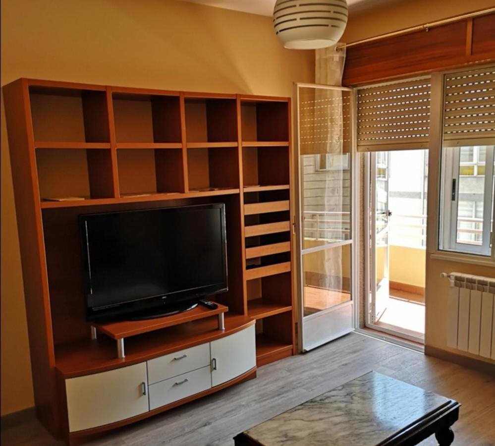 Piso Auditorio Ourense Apartment Bagian luar foto